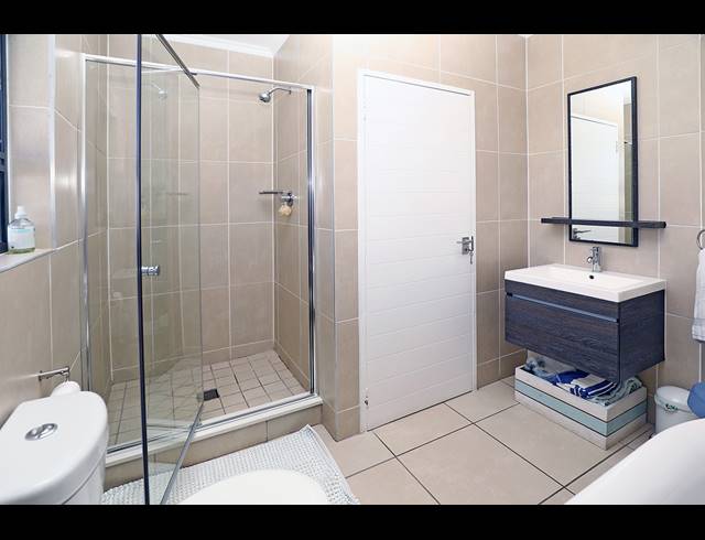 2 BEDROOM APARTMENT FOR SALE IN GREENSTONE HILL